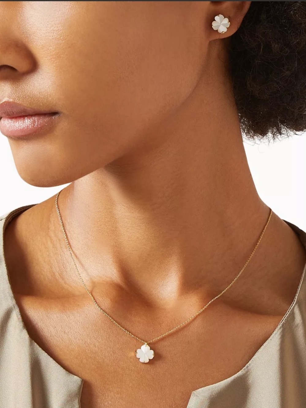 Kate Spade flower pendant/stud set - Picture 2 of 15